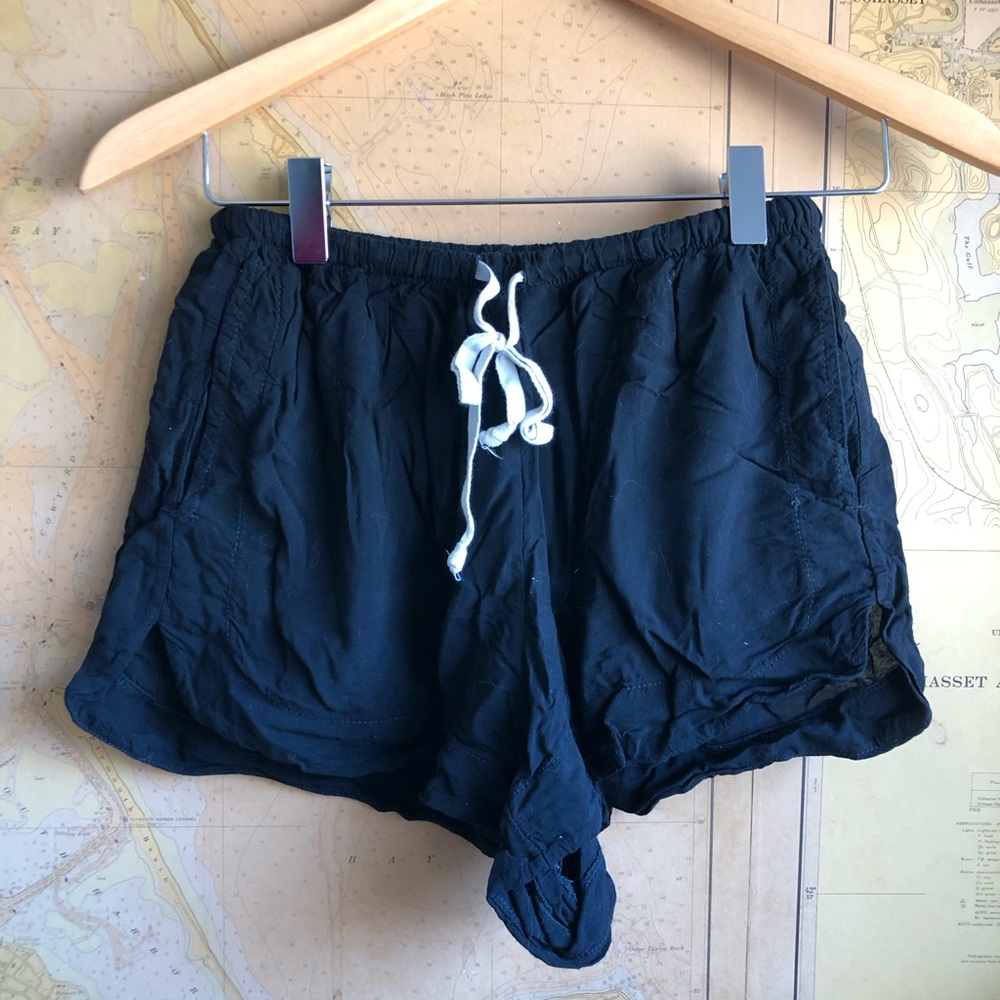 Brandy Melville flowy shorts